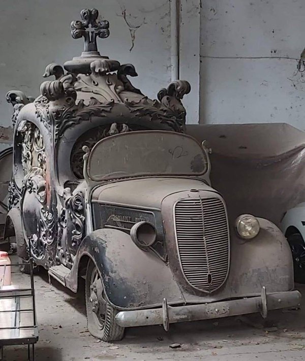 abandoned 1930s hearse