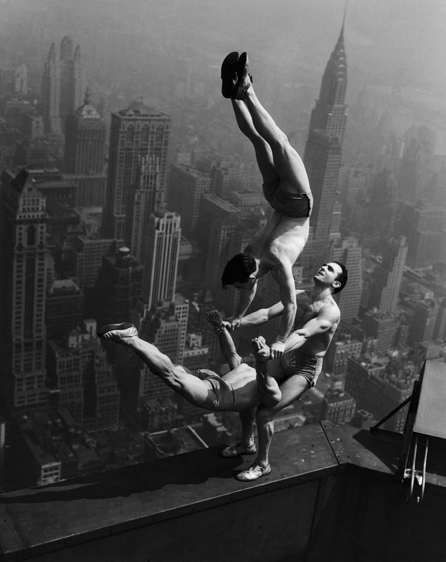 acrobats empire state building