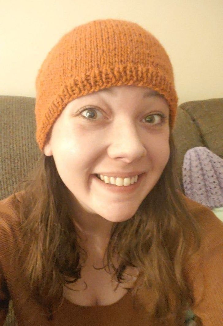 “My fiancé dumped me and I was saving myself from depression by knitting. After 7 failed attempts, I finally finished my first hat.”