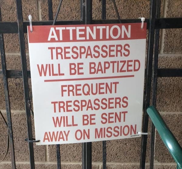 43 Funny Signs That Might Make You Double Take 