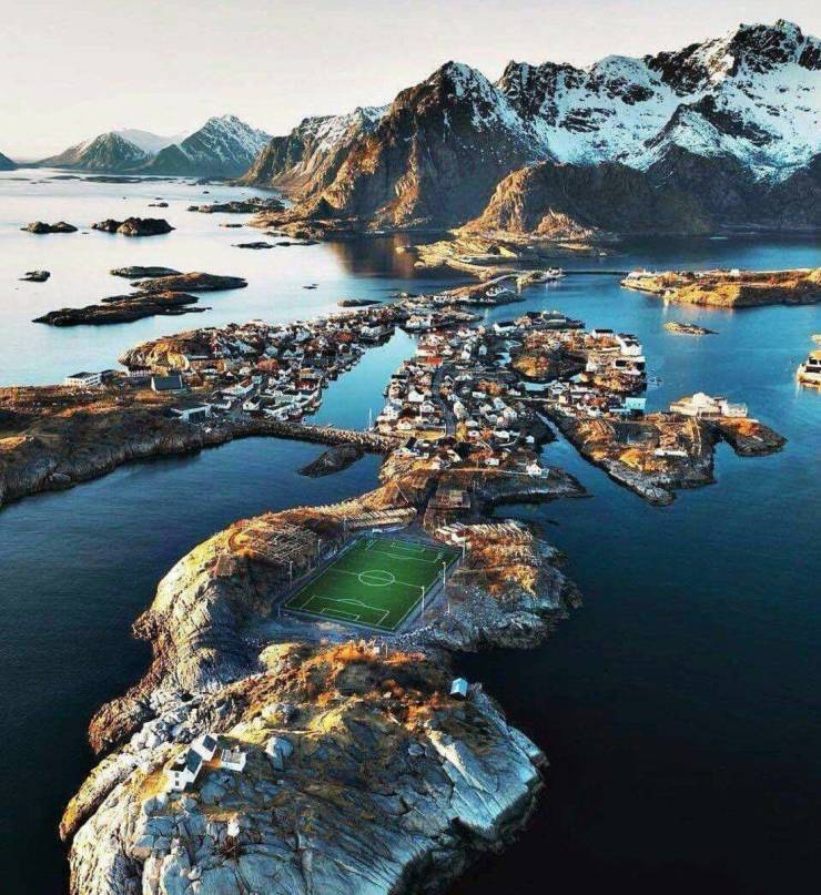 henningsvær football