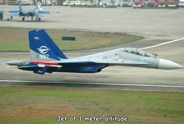 low pass fighter jet - 1 597 Jet at 1 meter altitude