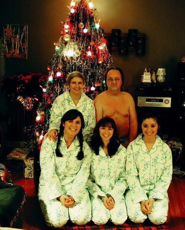 awkward family photos christmas