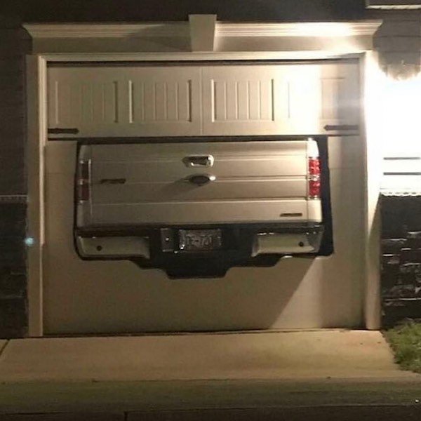garage door fails