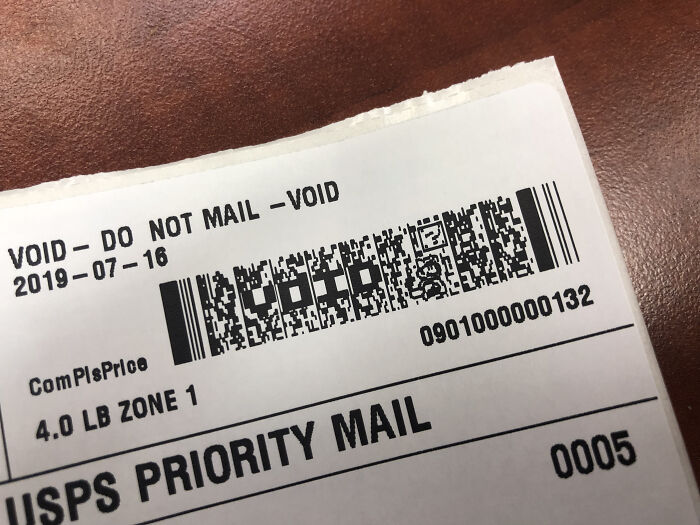 label - Void Do Not Mail Void 0901000000132 Com PlsPrico 4.0 Lb Zone 1 0005 Usps Priority Mail