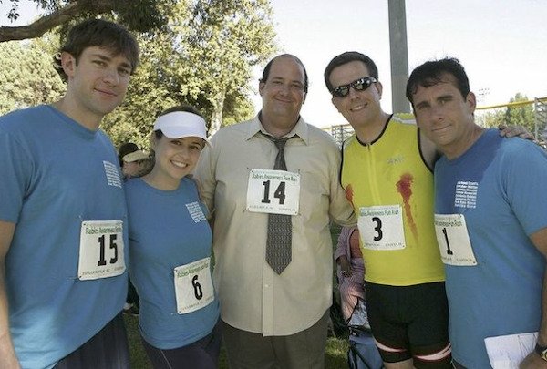 John Krasinski, Jenna Fischer, Brian Baumgartner, Ed Helms, and Steve Carell filming “Fun Run Part 2” for The Office in 2007.