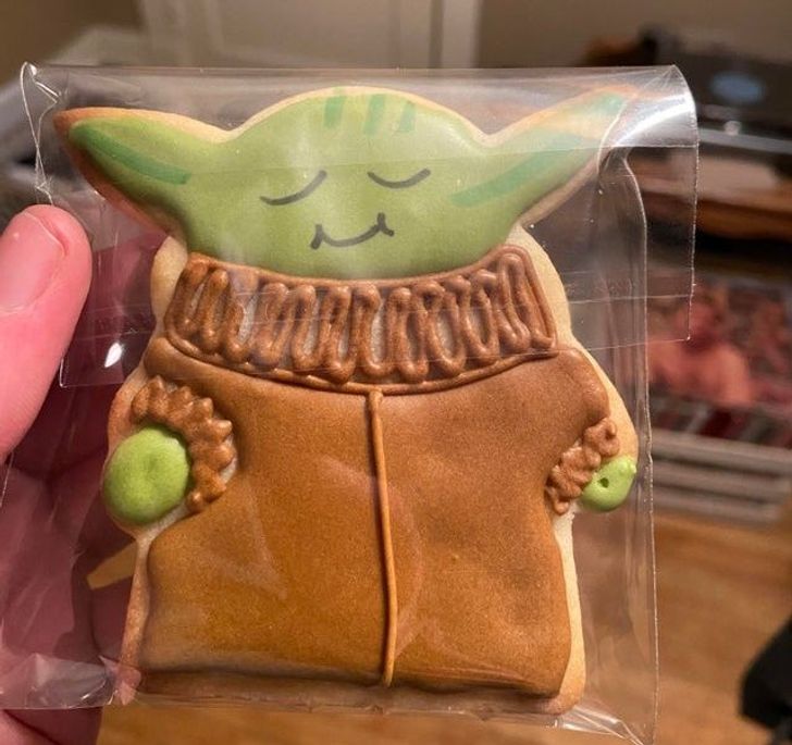 “I deliver Amazon part-time. I was at my final stop last night and this woman comes out saying, ’Wait I have something for you! I made baby Yoda cookies.’”