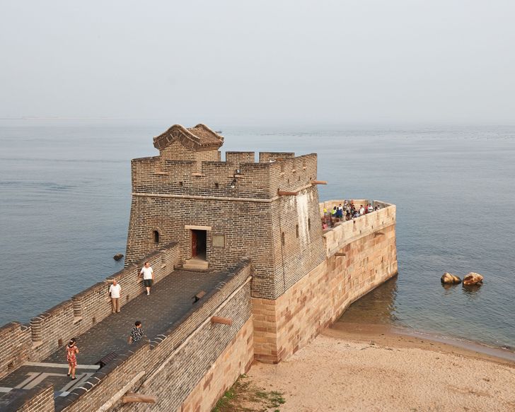 This is how the 3,750-mile-long Great Wall of China ends.