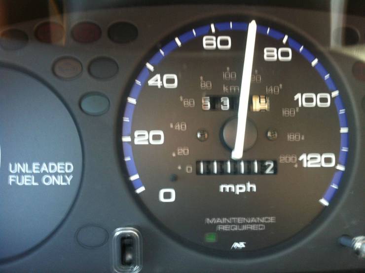 speedometer - Bo Bo 100 40 Bo 100 160 40 20 1801 20 Unleaded Fuel Only 200 120. 1112 mph Maintenance Reguired