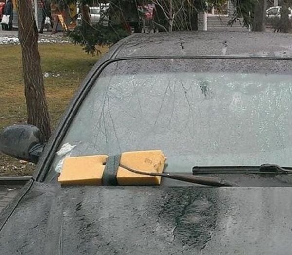 funny pics - diy windshield wiper sponge