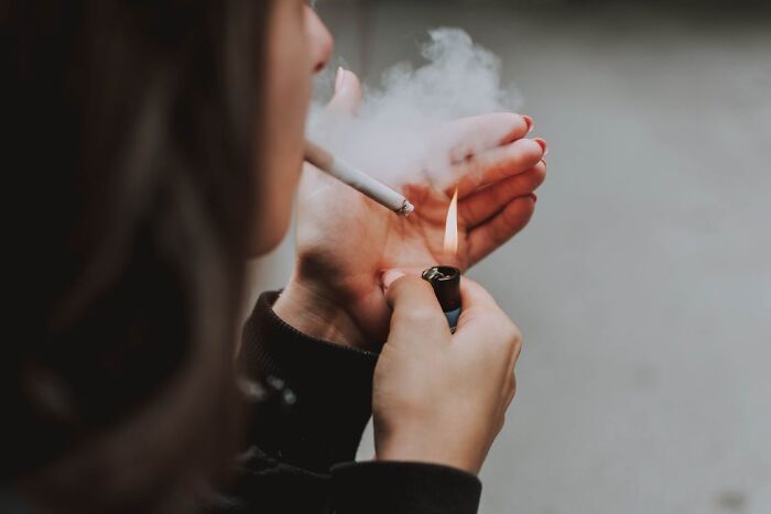 People who quit smoking before the age of 40 may live as long as people who never smoked at all. Researchers found a smoker loses roughly 10 years of life to the habit but regained most of that time if they quit before 40. The benefit is increased the sooner before 40 you quit.