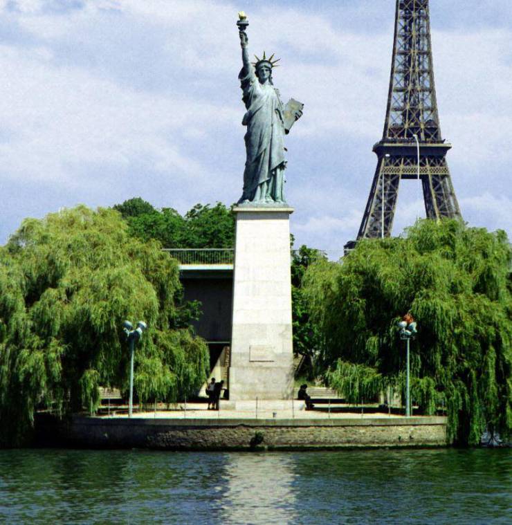 cool pics - statue of liberty in paris france