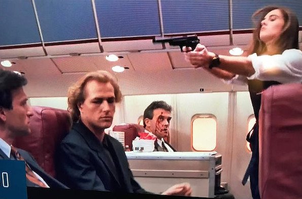 Passenger 57 (1992).
The FBI agent is already wearing gunshot makeup before being shot.