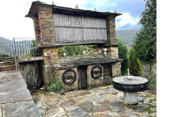 These small “rooms” that are raised up from the ground are all over the Spanish countryside. Many of the old houses have one. What was/is it used for?

A: They’re grain stores called “hórreos”.