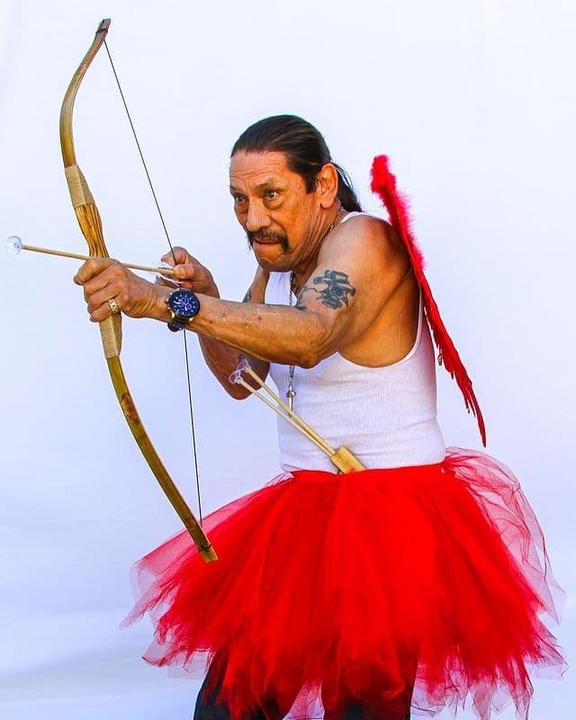 funny pics and memes - danny trejo dressed as cupid