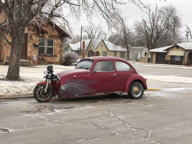 funny pics - old red car with motorcycle on the front
