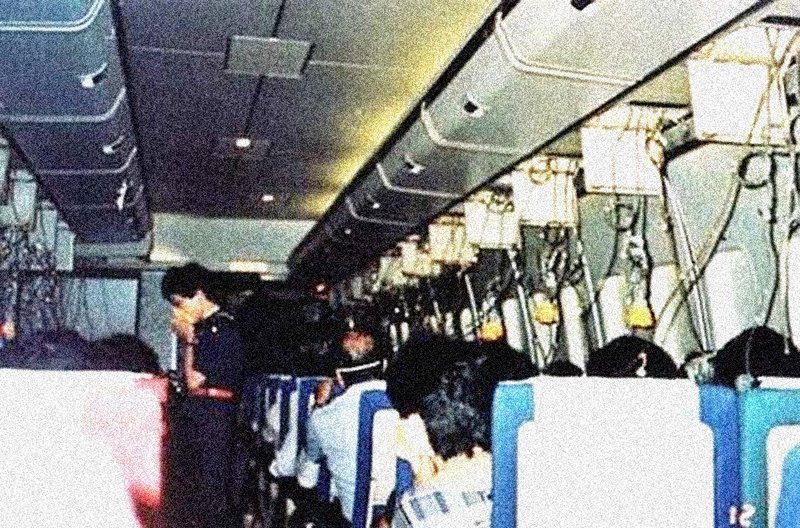 On board photo from Japan Airlines Flight 123, just before it crashed. 520 dead, 4 survivors. August 12th, 1985.