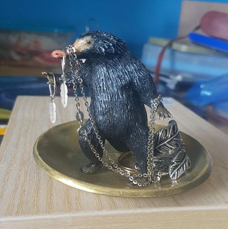 “I made this Niffler jewelry stand to look after my jewelry when I’m too lazy to get up and return it to my box in the middle of the night.”