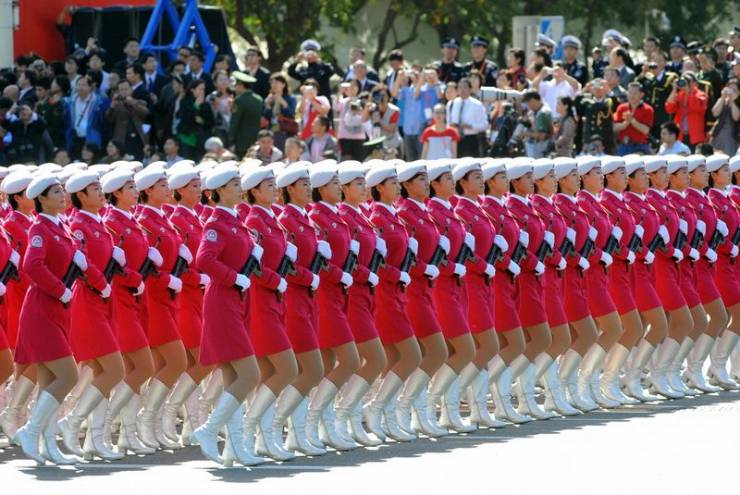 chinese female soldiers