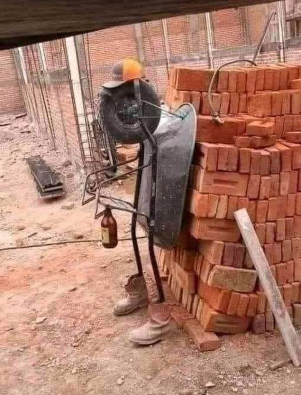 funny pics - construction statue guy