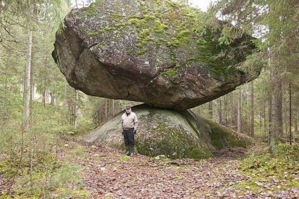 vottovara megalithic stones and stone sphere