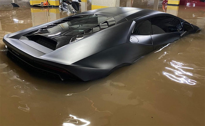 Lamborghini Huracan Flooded Due To Rain In São Paulo. It Was Not Insured