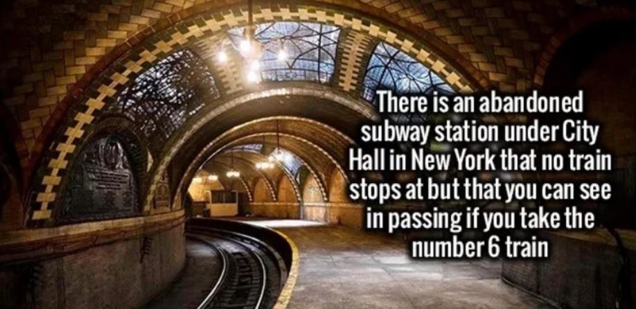 city hall station new york - There is an abandoned subway station under City Hall in New York that no train stops at but that you can see in passing if you take the number 6 train