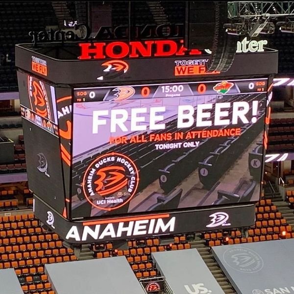 Anaheim Ducks - 1 Ter joina Agizo Honde 22 iter Togetty We F2 Sog Sog To 1 130 0 Ah Free Beer! Jor All Fans In Attendance Tonight Only Ducks Ahahrin Hockey Club Uci Health 32 Anaheim Us San