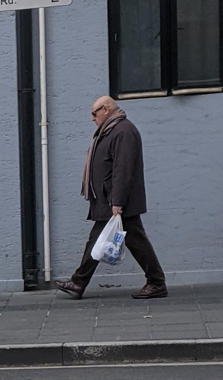 “This man from my walk looks like Gru from Despicable Me.”
