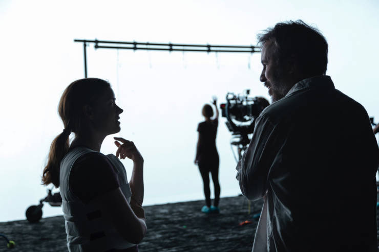 denis villeneuve on set for arrival