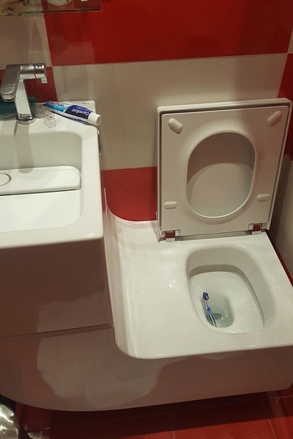 crappy bathroom designs