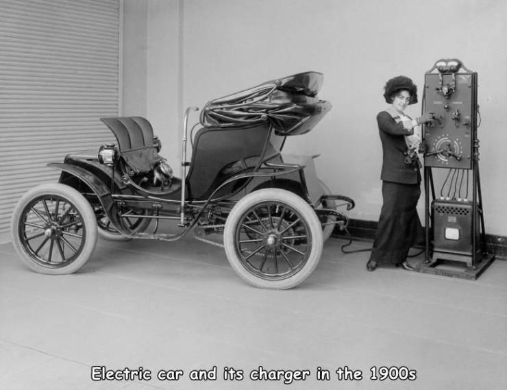 funny pics and memes - electric vehicles 1910s - Electric car and its charger in the 1900s