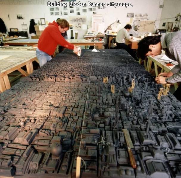 funny pics and memes - blade runner miniature city