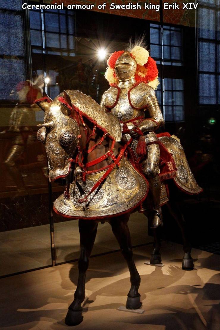 funny pics and memes - armour - Ceremonial armour of Swedish king Erik Xiv