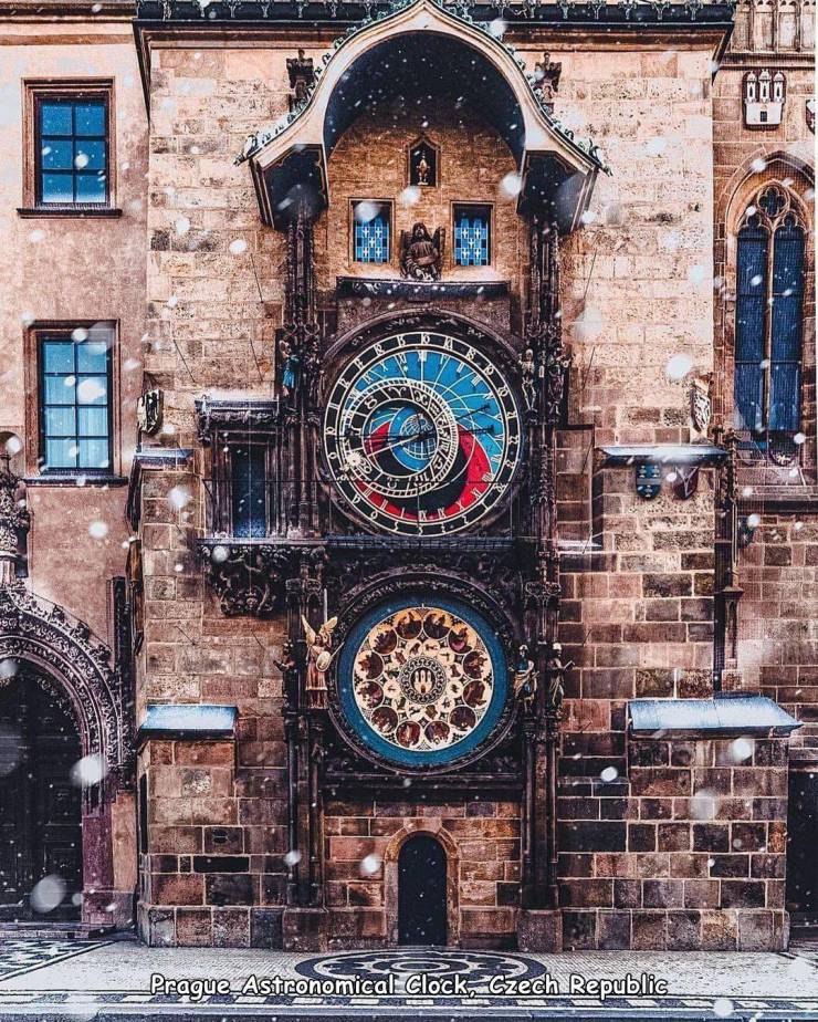 funny pics and memes - prague astronomical clock - . Idal Sus Prague Astronomical Clock, Czech Republic