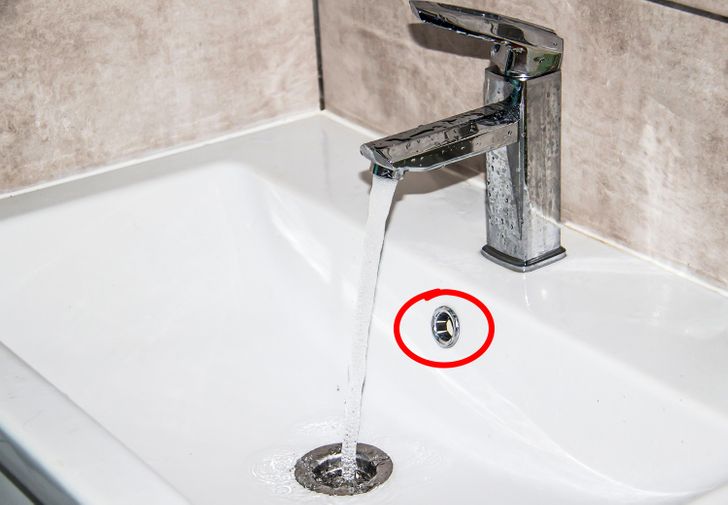 We all have at least one of these in our sinks at home, and we might think it’s useless, but it does serve a purpose — 2 uses, to be specific. The first one is to prevent overflow, and the second one is to help air escape through it.