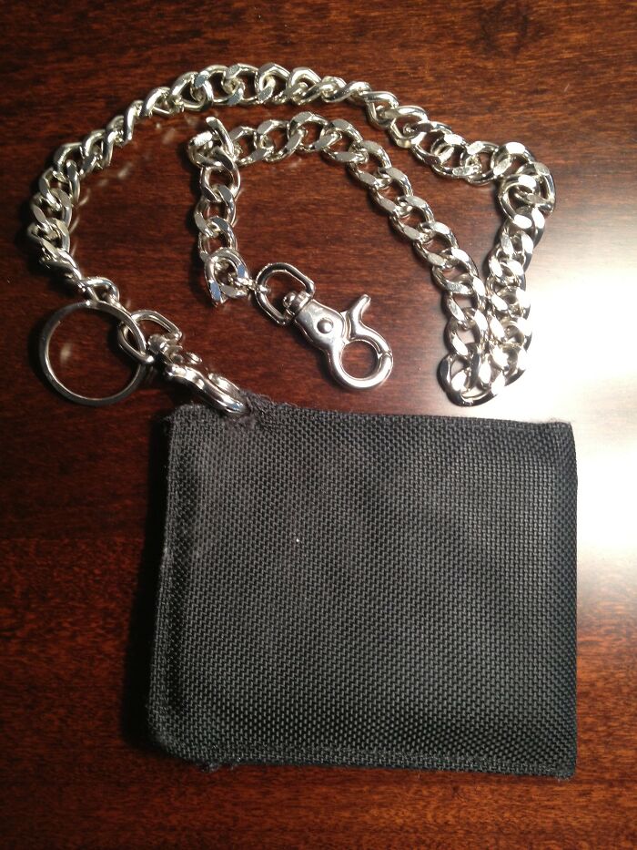 Putting a chain on your wallet shows a thief exactly where your wallet is and a chain will not stop an experienced thief.