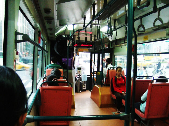 social etiquette rules - public transit bus