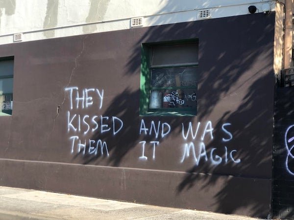 funny spelling fails - They Kissed And Was Them Magic