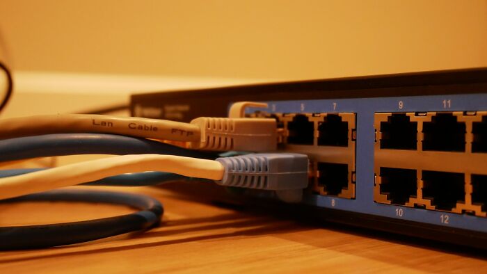 Router - 11 Lan Cable 10 12