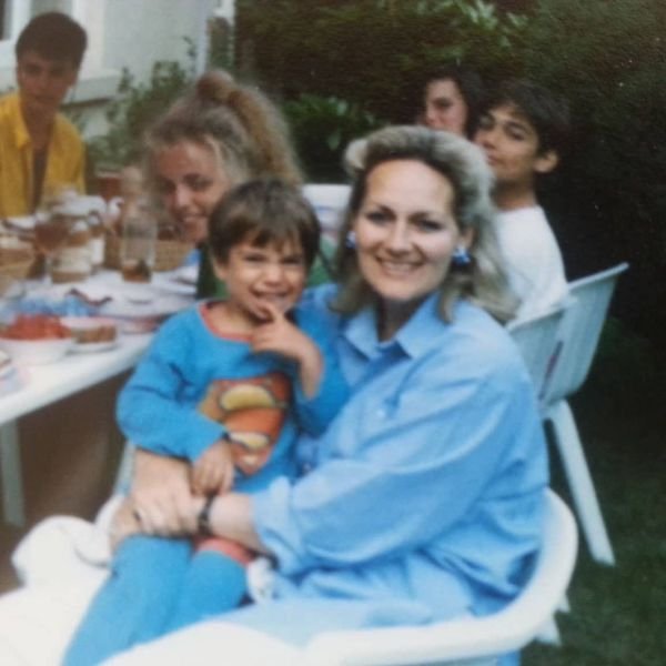 Henry Cavill with his mom in the late ’80s