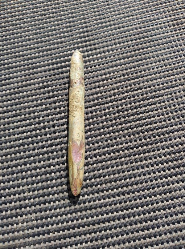 Cigar shaped Metal Objekt found in the garden

A: It looks like a Fisher Space pen (brass)