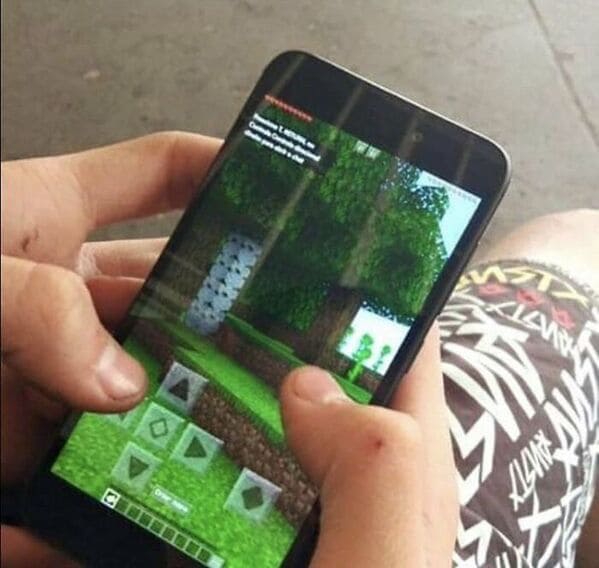 “Minecraft On Mobile”