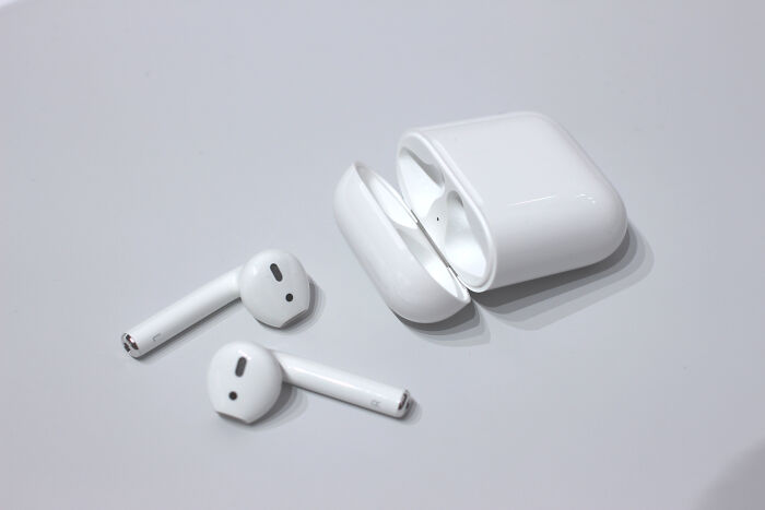 Apple started the AirPod memes.
I believe that Apple started the 'wearing AirPods = cool/rich' meme intentionally to boost sales. They became the best-selling wireless earbuds worldwide after the meme.