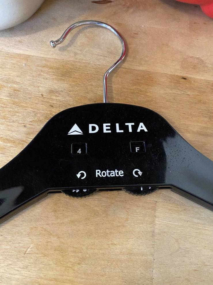odd and interesting pics - A Delta 4 F 2 Rotate