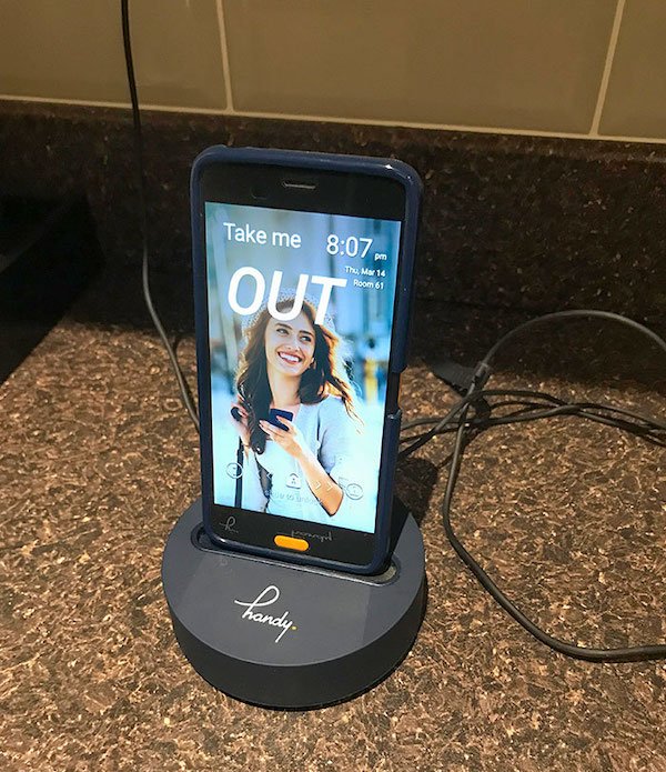 This hotel I’m staying at provides a phone that you can take out with you. It has unlimited mobile data as well as free calls.