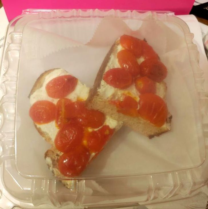 “My girlfriend ordered this ’bruschetta’ from a gourmet Italian restaurant, and I couldn’t stop laughing.”