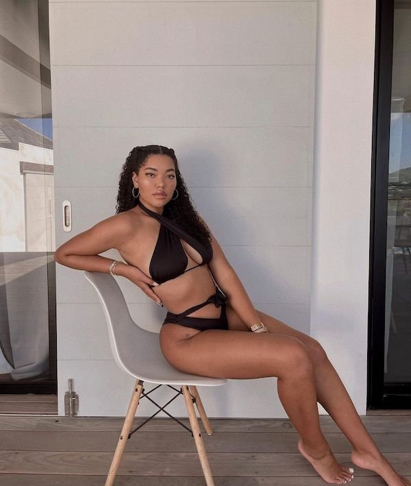 Ming Lee Simmons,
Daughter of Kimora Lee Leissner and Russell Simmons