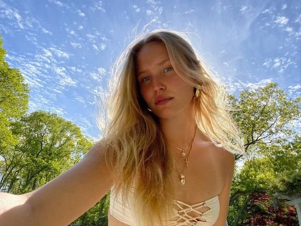 Sailor Brinkley Cook,
Daughter of Christie Brinkley and architect Peter Cook