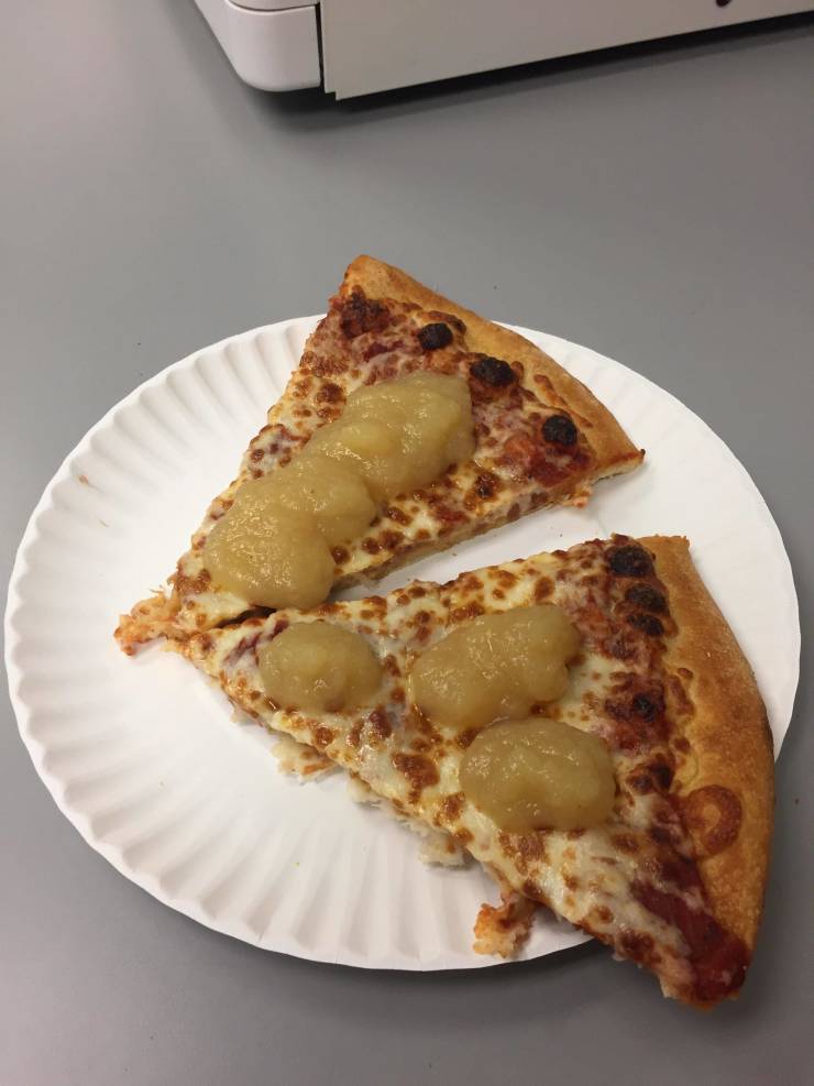 pizza with applesauce